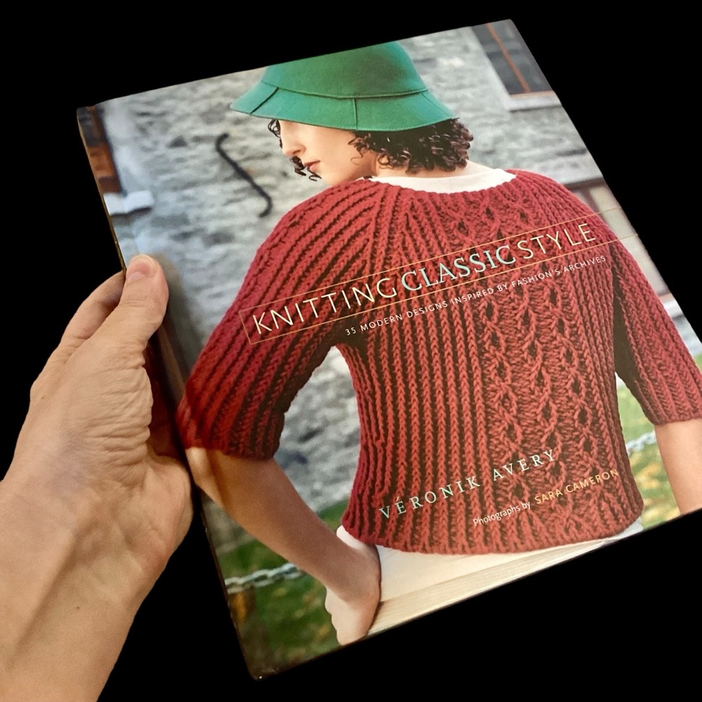 Knitting Style: 35 Modern Designs by Veronique Avery